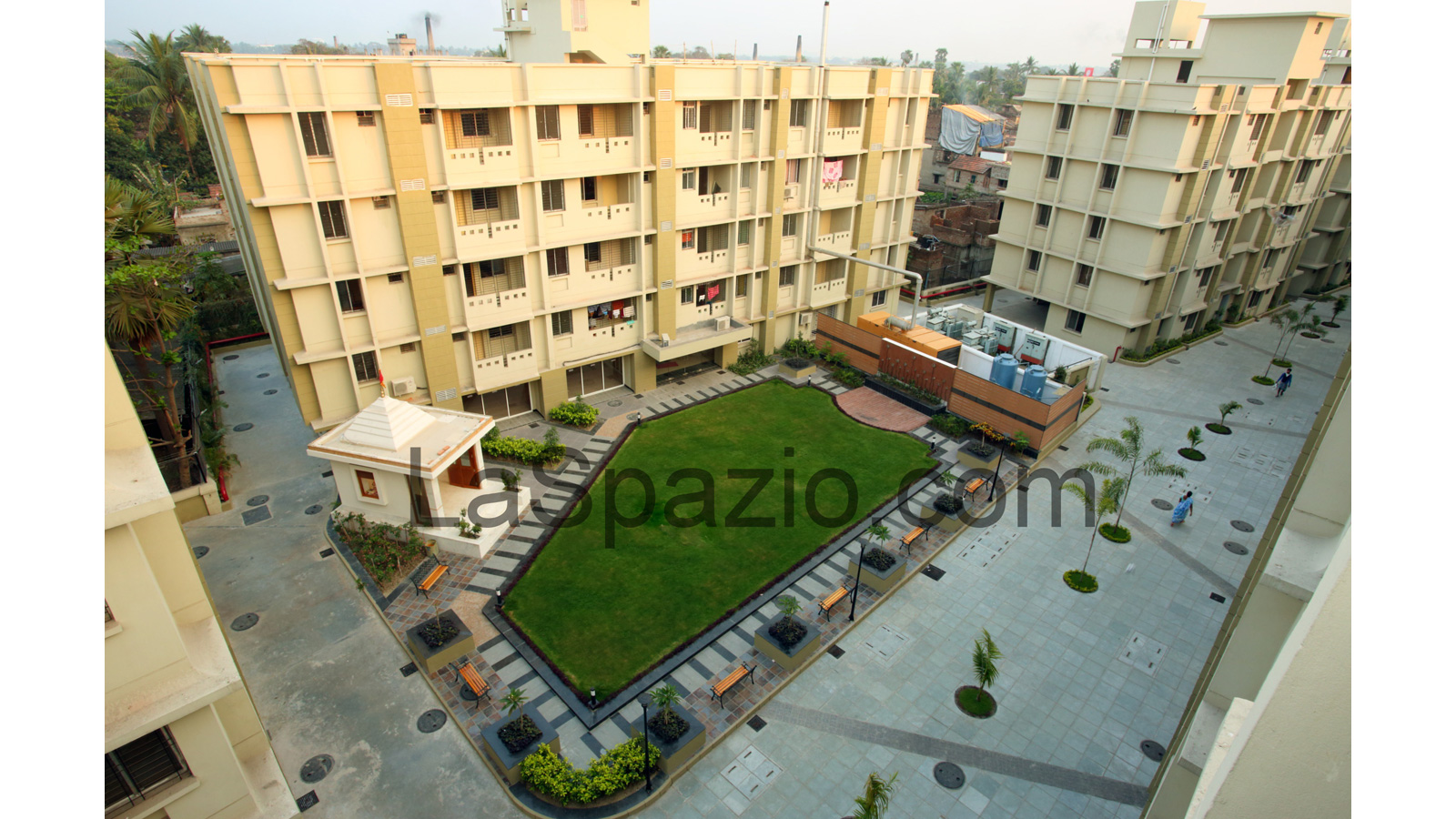 Laspazio Residential Party Lawn