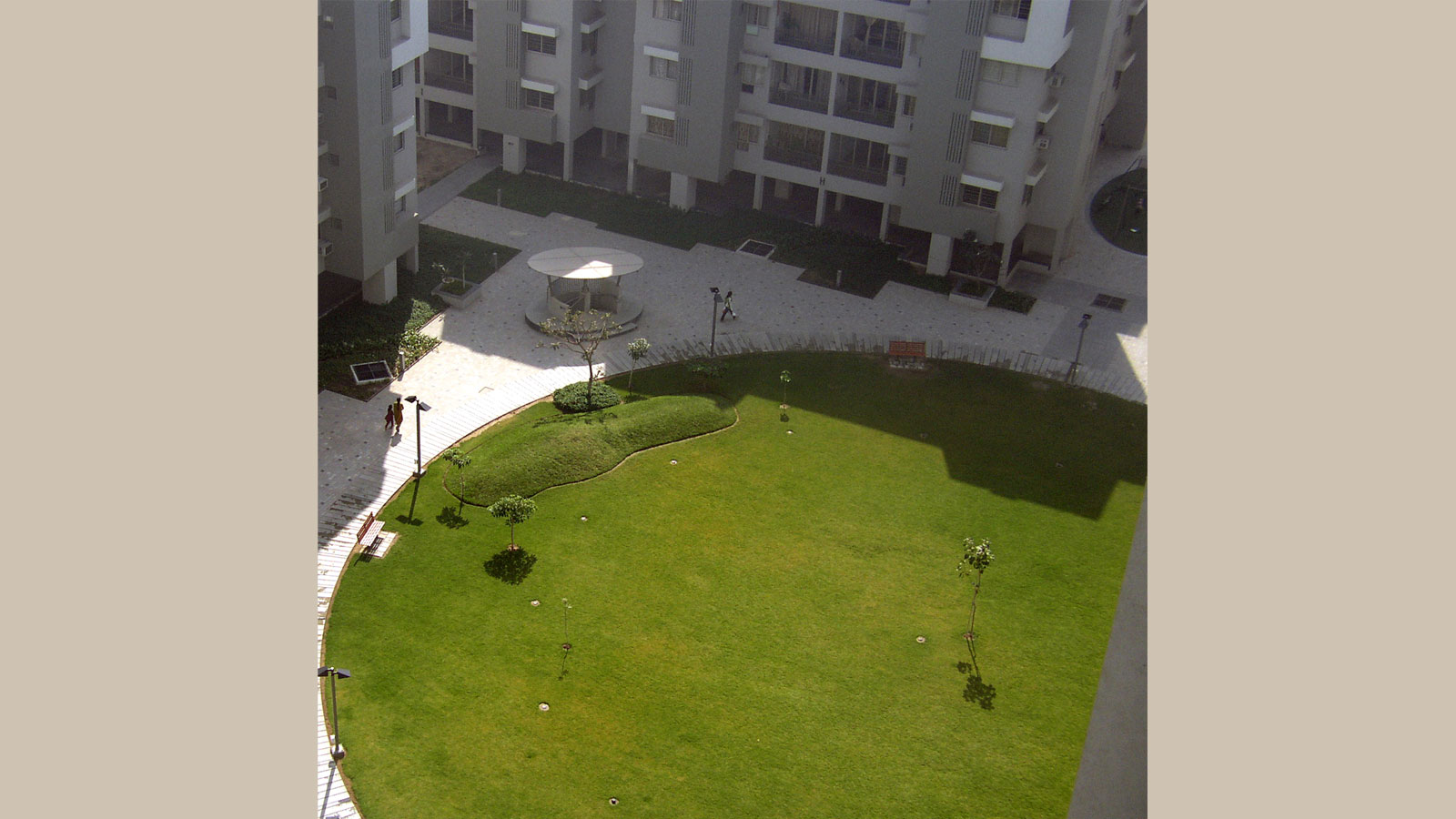 Laspazio parivesh