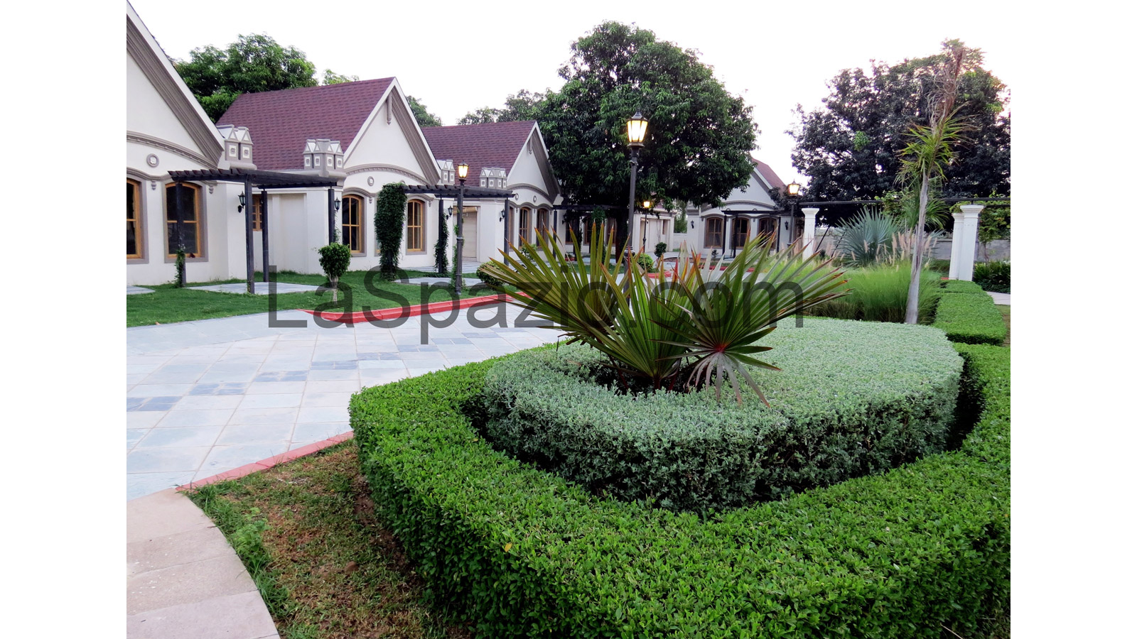 Laspazio Farm House Landscape