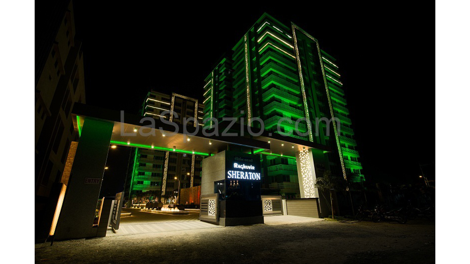 Laspazio Residential Landscape Entrance