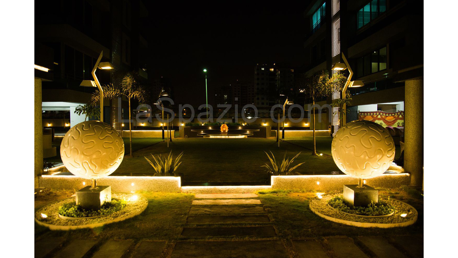 Laspazio Party Lawn Night