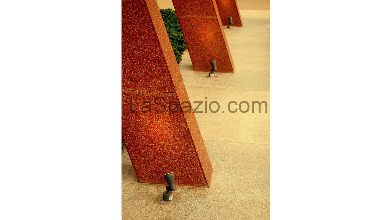 Laspazio Vertical Element Light